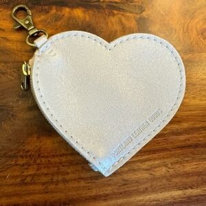 Portland Leather heart pouch in Pearl